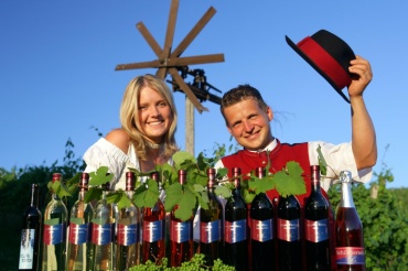 Quelle: TV Südliche Weststeiermark / Foto Schiffer Symbol / Weingut Pauritsch Quelle: TV Südliche Weststeiermark / Foto Schiffer Symbol / Weingut Pauritsch